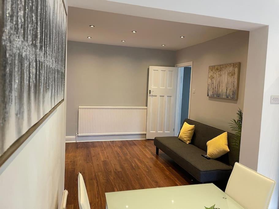 Entire Ground Floor Apartment In Watford Watford  Exterior foto